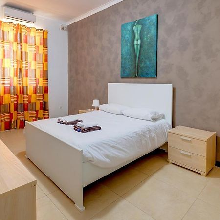 Modern 2 Bedroom Maisonette In Central 斯利马 外观 照片