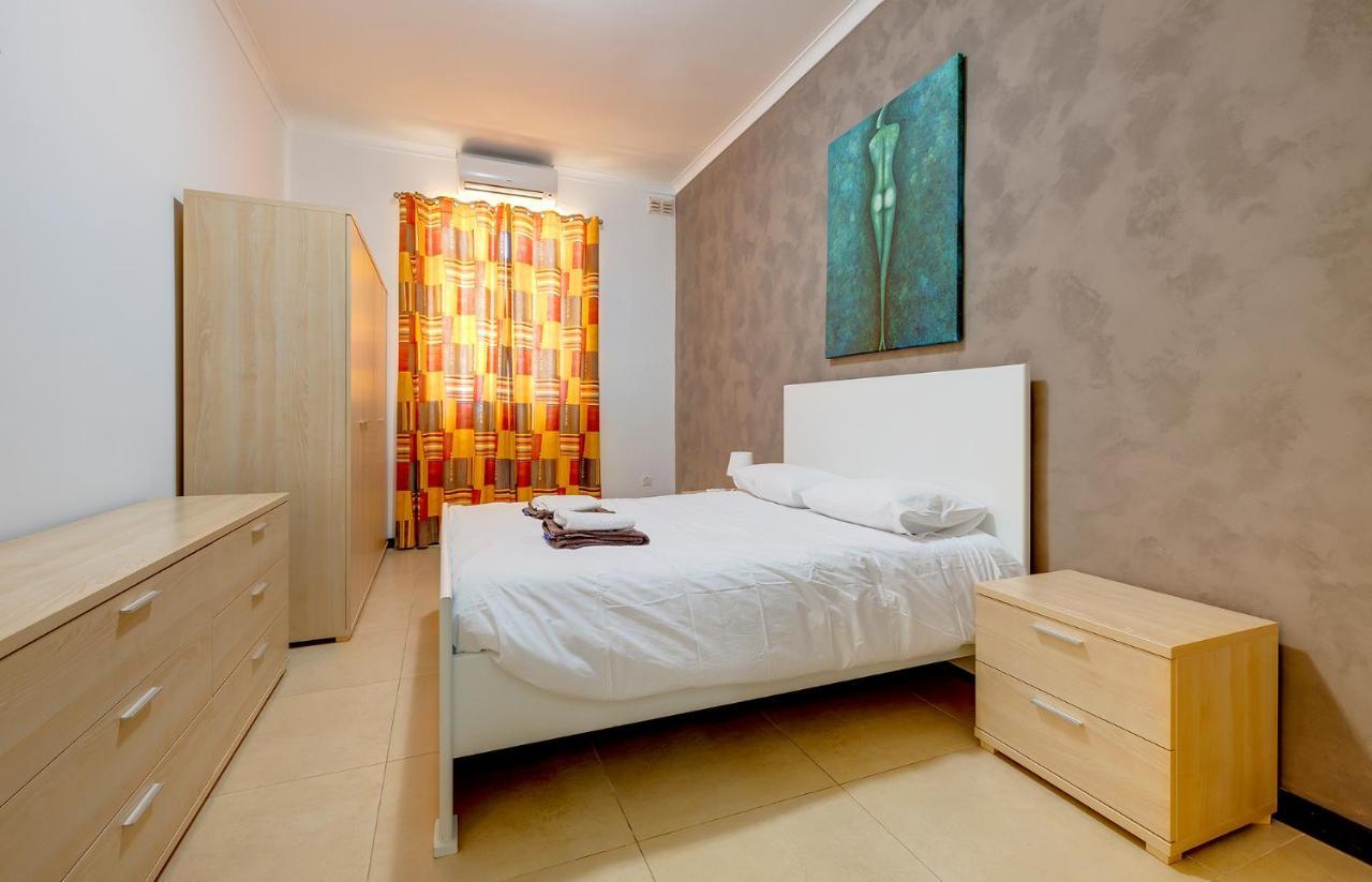Modern 2 Bedroom Maisonette In Central 斯利马 外观 照片